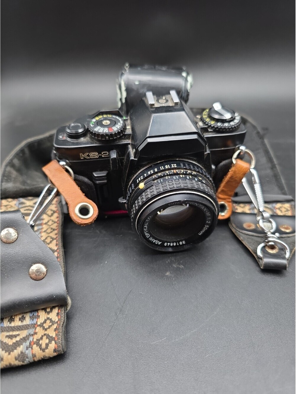 Sears KS-2 Vintage SLR Camera Black Auto Zoom Lens & Strap